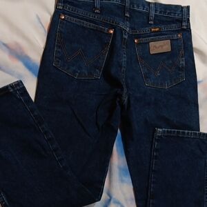 Wrangler Men's Deep Indigo Relaxed Jeans